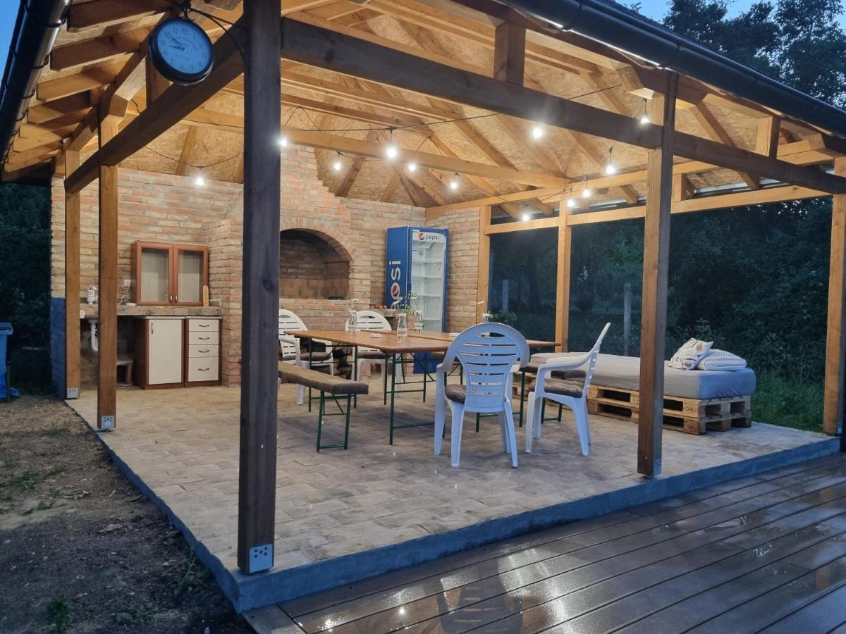 Villa Hoopovo House Fruska Gora Irig Exterior foto
